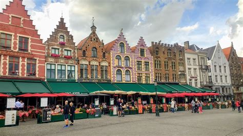 Está situado en el noroeste europeo. Um dia em Bruges, Bélgica - Um Tempo Fora