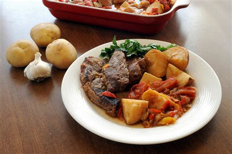 Pour all other ingredients in dish, except the noodles. Hungarian Chuck Steak with Potatoes Recipe - TasteGuru.com