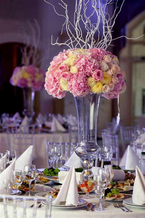 Best dinner party centerpiece ideas from inspired i dos 7 dinner party centerpiece ideas.source image: The Most Awesome Rehearsal Dinner Centerpieces of ALL Time ...