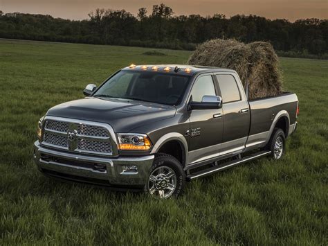 Ram Trucks 2500 Crew Cab Specs And Photos 2013 2014 2015 2016