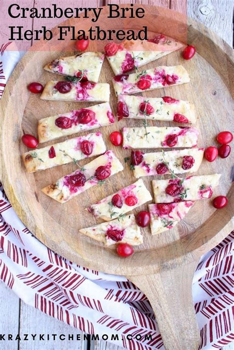 We're obsessed with this tasty vegetarian pizza recipe and it can be made with naan, pita, or your favorite flatbread. Three Cheese Cranberry Flatbread | Recipe | Cranberry ...