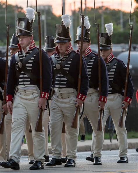 The History Of The Us Army S Uniforms Since 1776 In Images And Depictions Us Army Uniforms