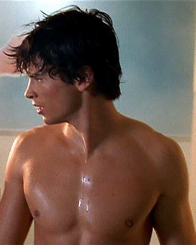 Tom Welling Six Pack