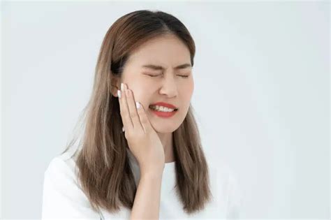 Toothache Symptoms Causes And Treatment