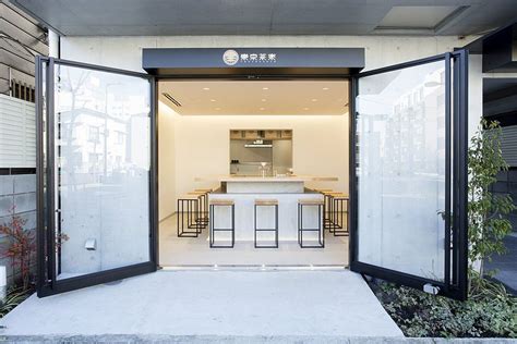 Minimalist Tokyo Cafe Serves ‘worlds First Hand Dripped Tea Curbed