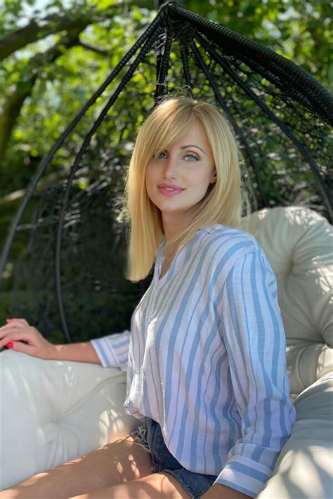 Cute Taisiya 54 Y O From Dnepr With Blonde Hair Id 845585 Ukrainian Brides Ladadate
