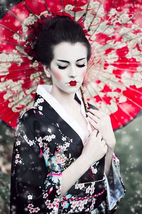 Geisha Ii By Karolina Ryvolova 500px Geisha Makeup Chinese Makeup