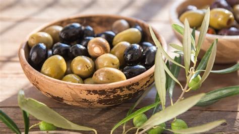 Kalamata Olives Facts And Benefits Of Kalamata Olives