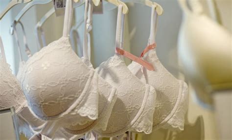 the dos and don ts of buying lingerie for your partner 2023 guide emlii