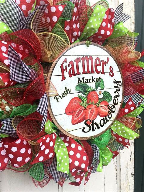 Diy christmas decorations outdoor skeleton clock movements. Summer Strawberry Wreath on Deco Mesh | Strawberry wreath ...