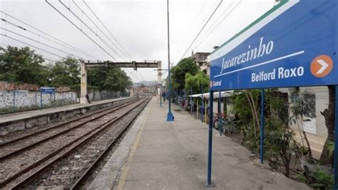 A corporação informou que 24 suspeitos e um agente morreram na operação. Tiroteio no Jacarezinho interrompe circulação de trens do ...
