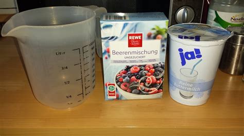 Bei rewe gibt es normalerweise laktosefreie buttermilch. My Low Carb Life: Buttermilch-Beeren-Shake