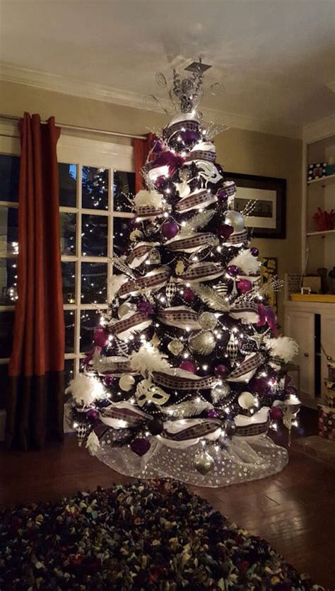You can use them au natural, or you can spray paint them gold or silver for a shimmery effect that dances in the candlelight. Top Purple Christmas Trees Decorations - Christmas ...