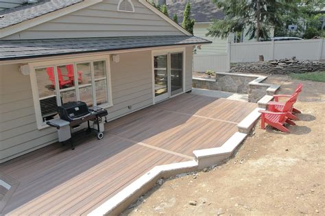 Supporting A Deck With A Retaining Wall Jlc Online