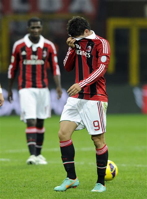 Alexandre pato of ac milan scores the second goal during the serie a match between ac milan and fc internazionale milano at stadio giuseppe meazza on april 2, 2011 in milan, italy. Alexandre Pato Photos Photos - AC Milan v Genoa CFC ...