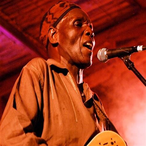 Oliver Mtukudzi Vachakunonokera Zimbamusic