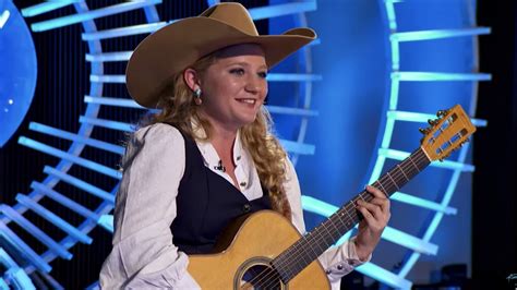Yodeling Country Sweetheart Gets Idol Judges On Their Feet