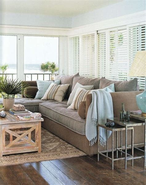 Stunning Coastal Living Room Decoration Ideas 28 Homyhomee