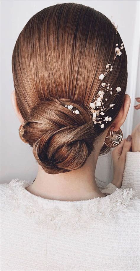 Updo Hairstyles For Your Stylish Looks In 2021 Sleek Low Updo With