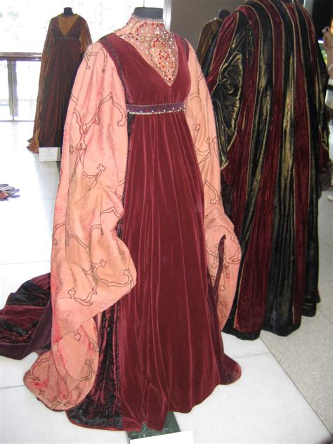 Lady Capulet S Dress From Zeffirelli S Romeo And Juliet Italian Renaissance Dress Renaissance