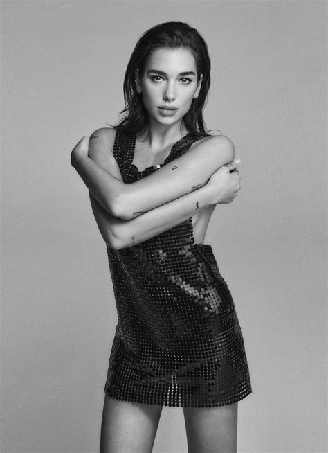 Top dua lipa music videos playlist featuring all her hits such as new rules, be the one, idgaf, hotter subscribe to the dua lipa channel for all the best and latest official music videos, behind the. DUA LIPA for Pepe Jeans, Fall 2020 - HawtCelebs
