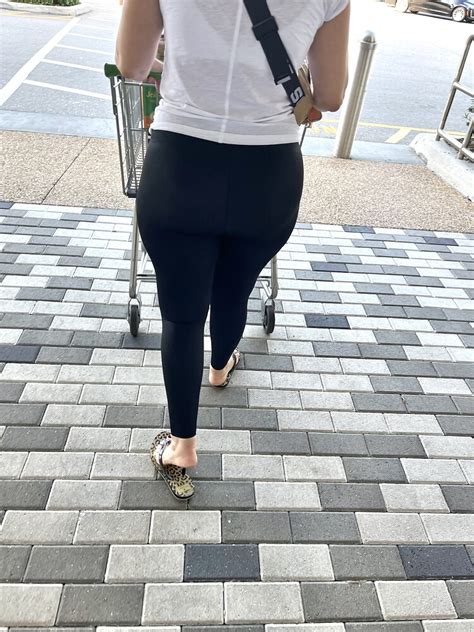 Blonde Milf Fat Ass Spandex Leggings And Yoga Pants Forum