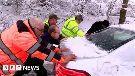 Winter Weather Sweeps Across The South East Bbc News
