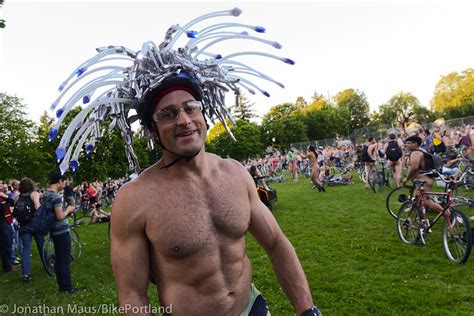 Portland S World Naked Bike Ride Starts June In Colonel Summers