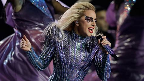 lady gaga announces wrigley field concert after super bowl halftime performance abc7 chicago