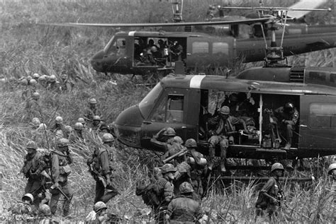 Vietnam War 1968 Us Air Cavalry 8th April 1968 The Air Flickr