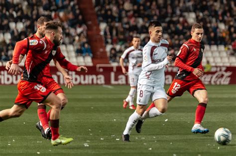 Actualidad, fichajes, clasificación y resultados, goles y declaraciones de los protagonistas tienen su espacio en fichajes.com. Los partidos de Primera y Segunda División se jugarán a ...