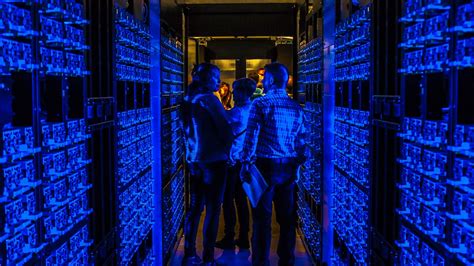 Inside Facebooks Massive Oregon Data Center Cnet
