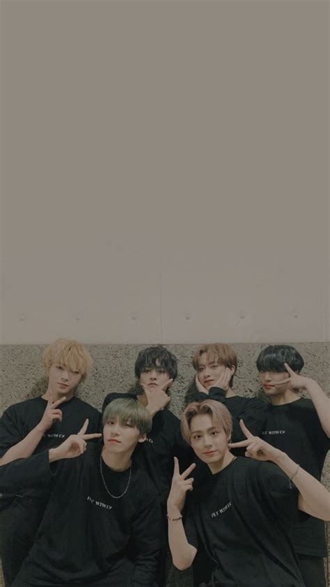 Oneus Aesthetic Wallpaper