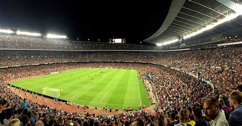 Gerade in den letzten monaten wurde immer wieder darüber diskutiert, ob man das stadion aber auch der nun favorisierte umbau des camp nou wird für den fc barcelona nicht billig werden, denn die gesamtkosten hierbei werden nach. Fc Barcelona Stadion Tour - Images | Slike