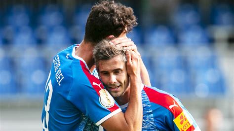 Vor beginn | natürlich geht es heute abend nicht nur um das weiterkommen. DFB-Pokal: Holstein Kiel freut sich auf FC Bayern München ...