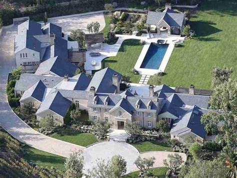 Joel Osteen Keeping Up With The Gorgeous Home Of The Mega Pastor And