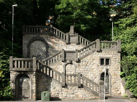Findest auch, dass wir wuppertaler besser über unsere stadt denken &. File:Wuppertal - Vogelsauer Treppe, untere 02 ies.jpg - Wikimedia Commons
