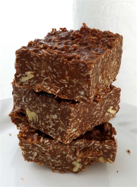 The mixture should be sticky and clump together easily. Claire-ify Your Health: Chocolate Coconut Oatmeal Bars