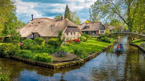 10 Magnificent Giethoorn Images - Fontica Blog