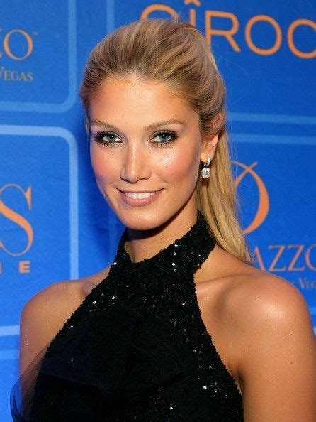 Model Delta Goodrem Pinner George Pin Cool Hairstyles Golden Blonde Hair Sleek Ponytail