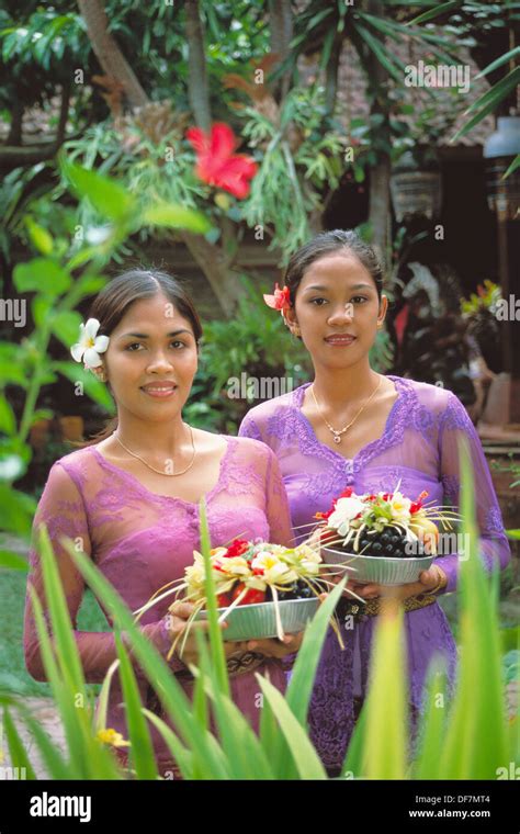 Balinese Women Ubud Indonesia Stock Photo Alamy