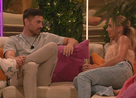 Love Island Viewers Complain Shelbourne Star Being Bullied