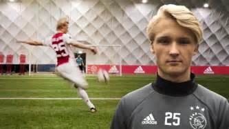 Birth, age, parents, siblings, ethnicity, education. Ultimate Set Piece Challenge with Kasper Dolberg ...