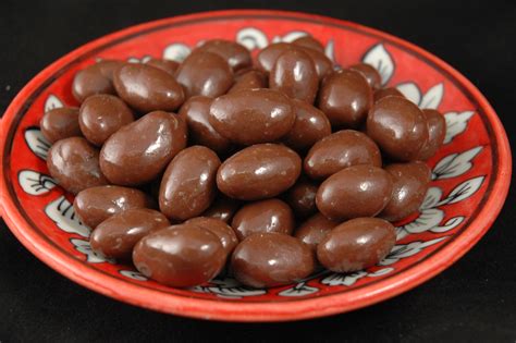 1 Lb Almonds Milk Chocolate Covered Ohio Peanut Shoppe