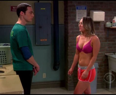Blonde Bombshell The Big Bang Theory Actress Kaley Cuoco Daily Star