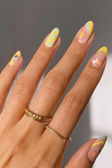 35 Trendy Almond Nail Design For Summer Nails Colors 2021 In 2021