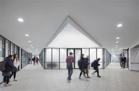 Dh Triangle School Nameless Architecture Archdaily