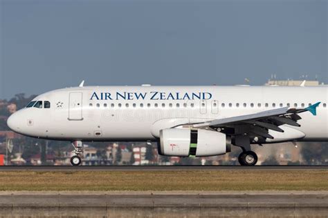 Air New Zealand Airbus A320 Twin Engined Commercial Airliner Taking Off