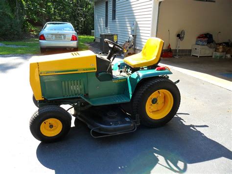 Yard Man Garden Tractor B S V Twin 18 Hp Hydrostatic Drive 52 Mower