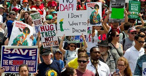 Multitudinaria Marcha Por El Clima Y Contra Donald Trump En Washington